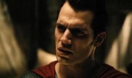 超人的电视剧,钢铁之翼下的英雄传奇