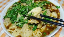 家常炒麻豆腐,家常美味，简单易学的传统小吃