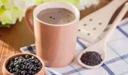 黑芝麻豆浆的功效,滋补养生，润燥养颜的神奇饮品